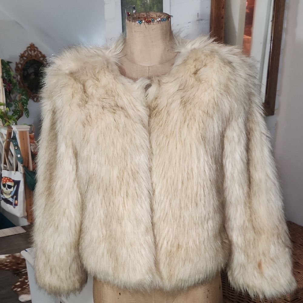 Elegant Cream Faux Fur Jacket